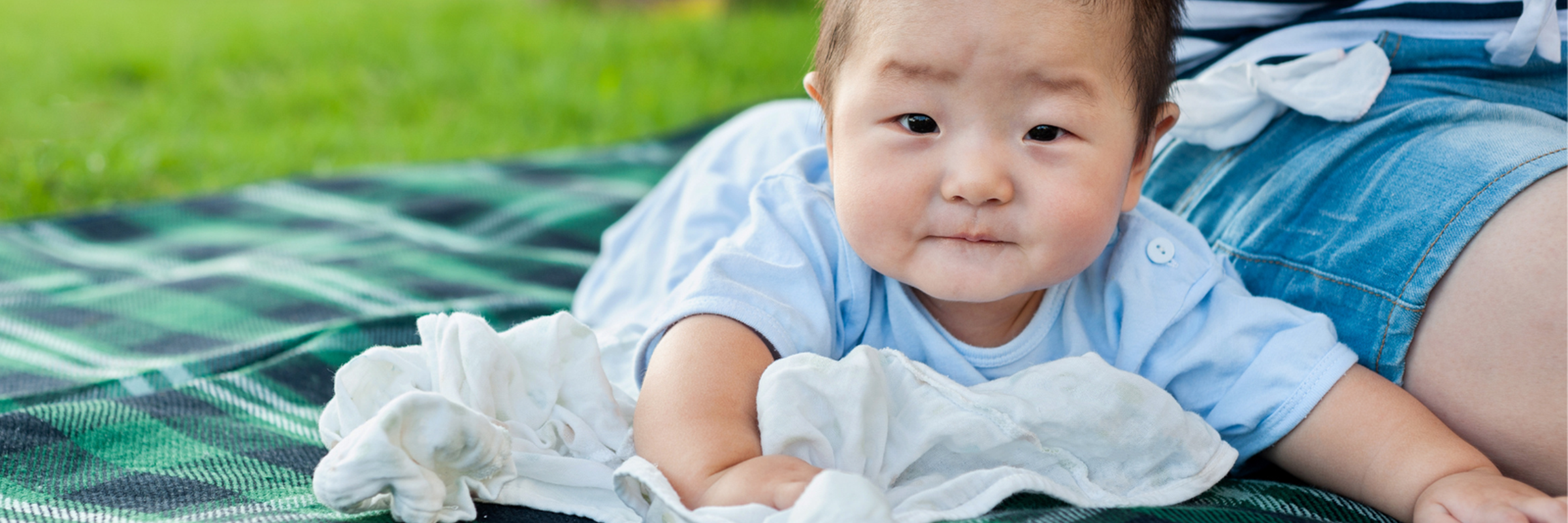 baby crawling